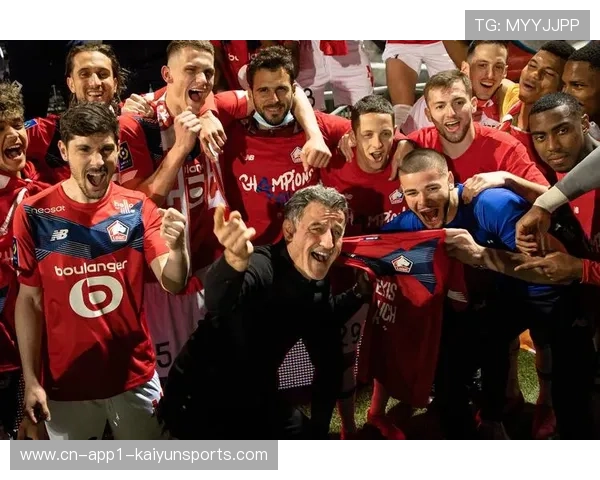 法国足协启动青少年守门员培训计划,覆盖全国百所青训营。 法国足协启动青少年守门员培训计划,覆盖全国百所青训营。