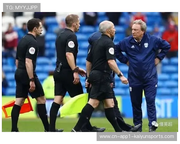 英超引入新裁判通讯系统测试,减少比赛中断时间 英超引入新裁判通讯系统测试,减少比赛中断时间